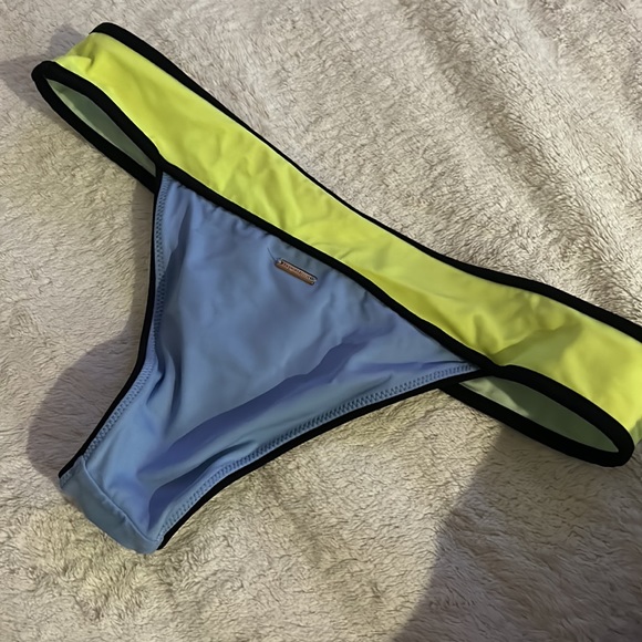 Strapless bikini - Picture 2 of 4